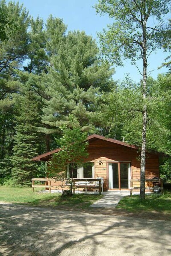 Exterior - Tulip Inn (Huntsville)