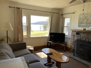 标准小屋, 1 间卧室, 壁炉, 湖景 (Echo) | 特色装修、特色家居、免费 WiFi、床单