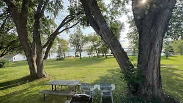 Standaard huisje, 1 slaapkamer, open haard, uitzicht op meer (Windy Ridge) | Kameruitzicht