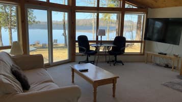 Standard Cottage, 3 Bedrooms, Lake View (Dryden Cottage #40) | View from room