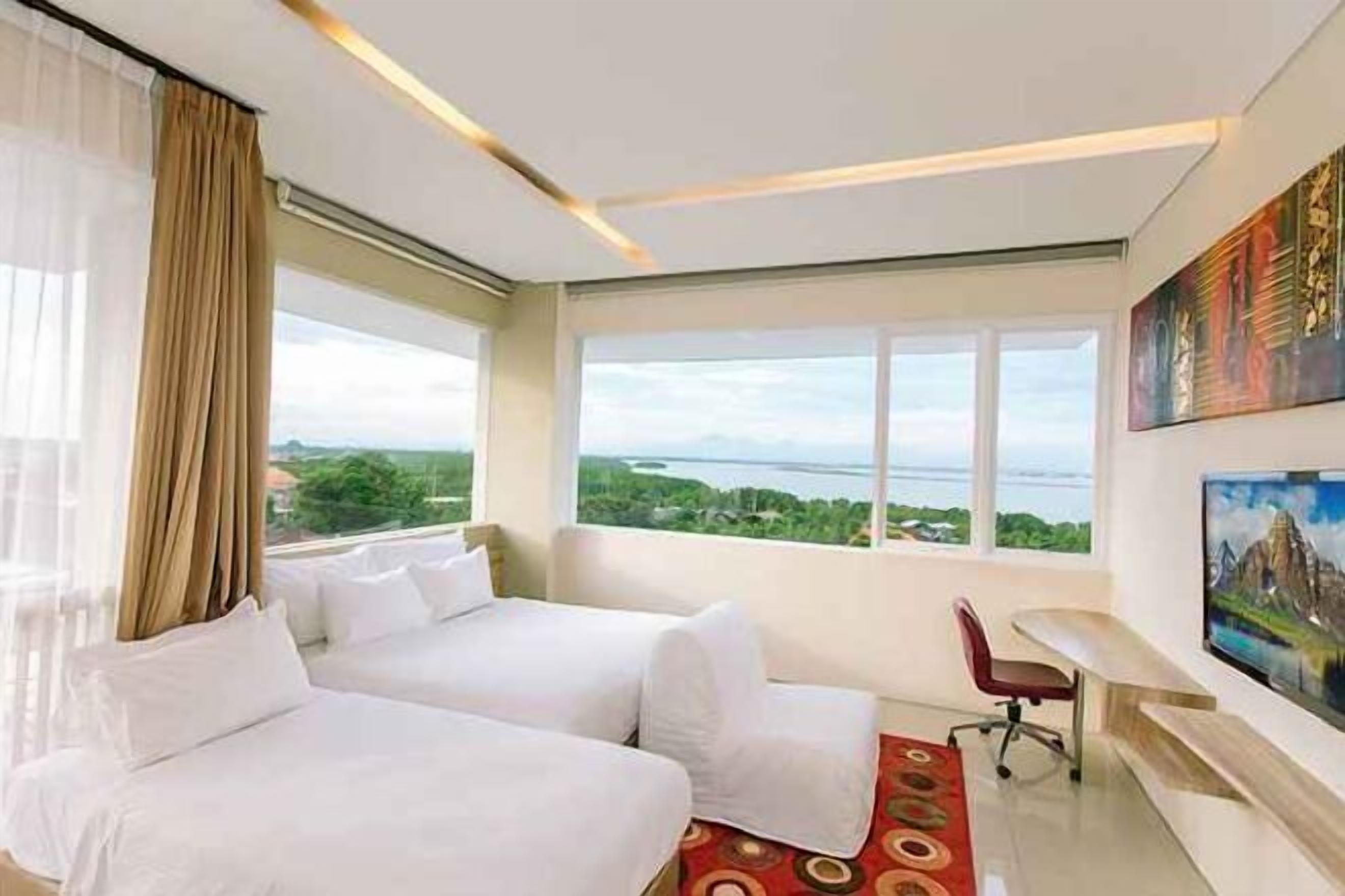 In-room safe, desk, free WiFi, bed sheets