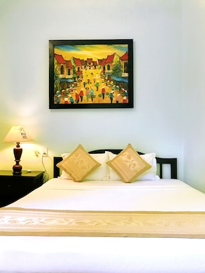 Superior Double Room, 1 Bedroom, Smoking | Minibar, desk, blackout drapes, soundproofing - Han Thuyen Homestay (Da Nang)