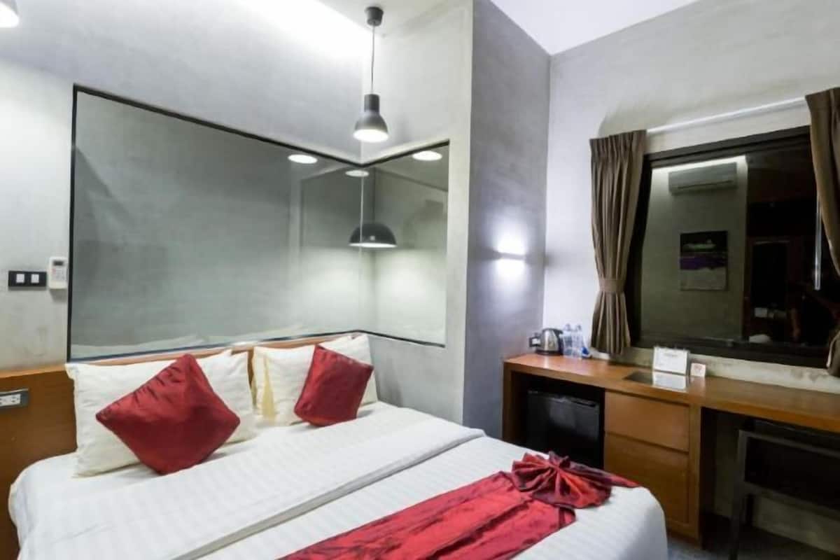 Minibar, individually decorated, soundproofing, free WiFi