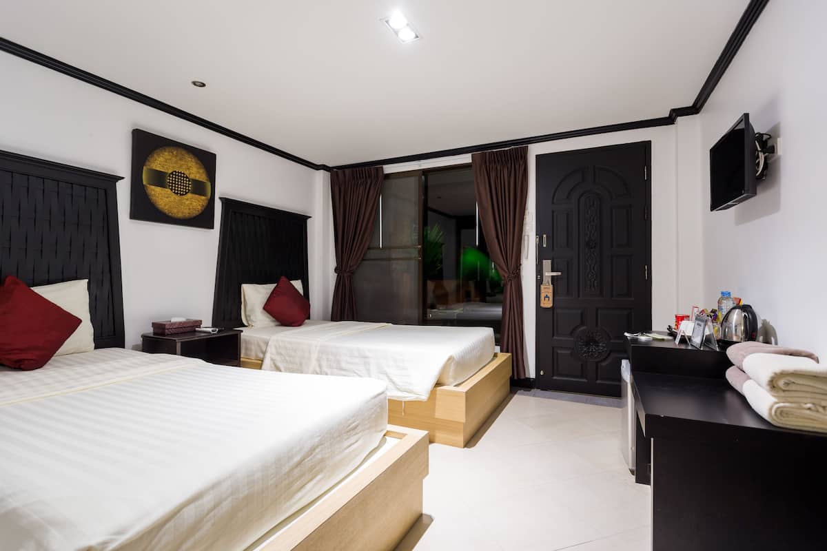 Superior Double or Twin Room with Garden View | มินิบาร์, ห้องพักตกแต่งอย่างมีเอกลักษณ์, ห้องเก็บเสียง, Wi-Fi ฟรี