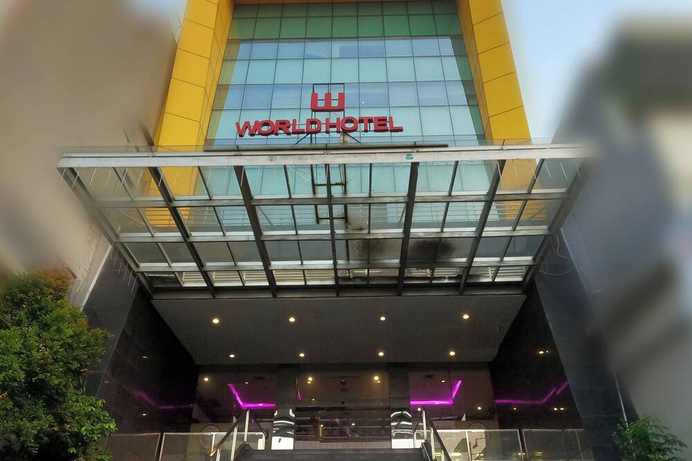 World Hotel
