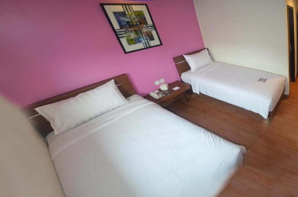 In-room safe, desk, iron/ironing board, free WiFi