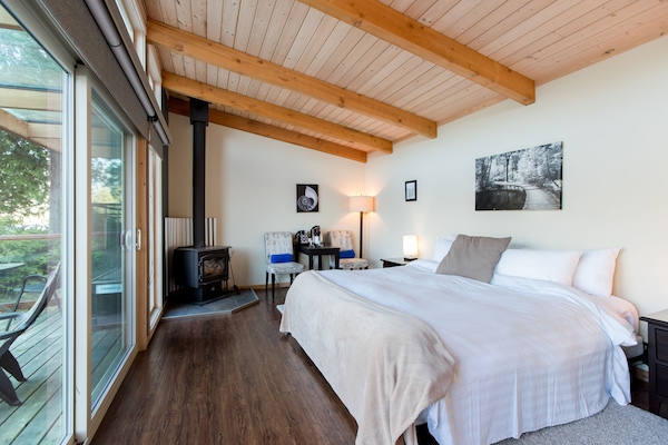 Romantisk stuga - 1 queensize-säng - havsutsikt | Strykjärn/strykbräda, gratis wi-fi och sängkläder