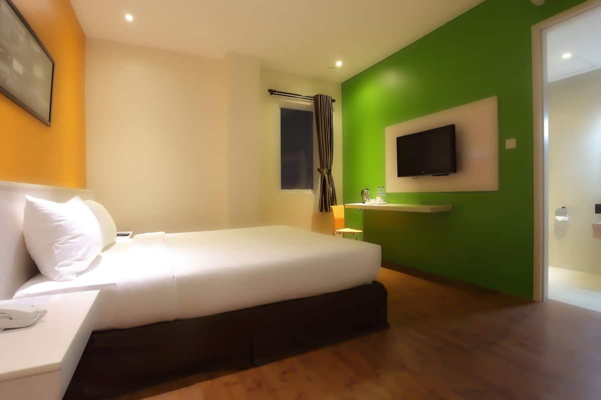 Deluxe Room | In-room safe, desk, rollaway beds, free WiFi