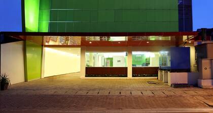 Hotel Dragon Inn by SHM