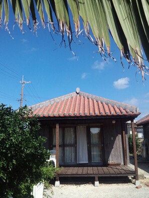 Front of property - Sukabura Inn (Taketomi)