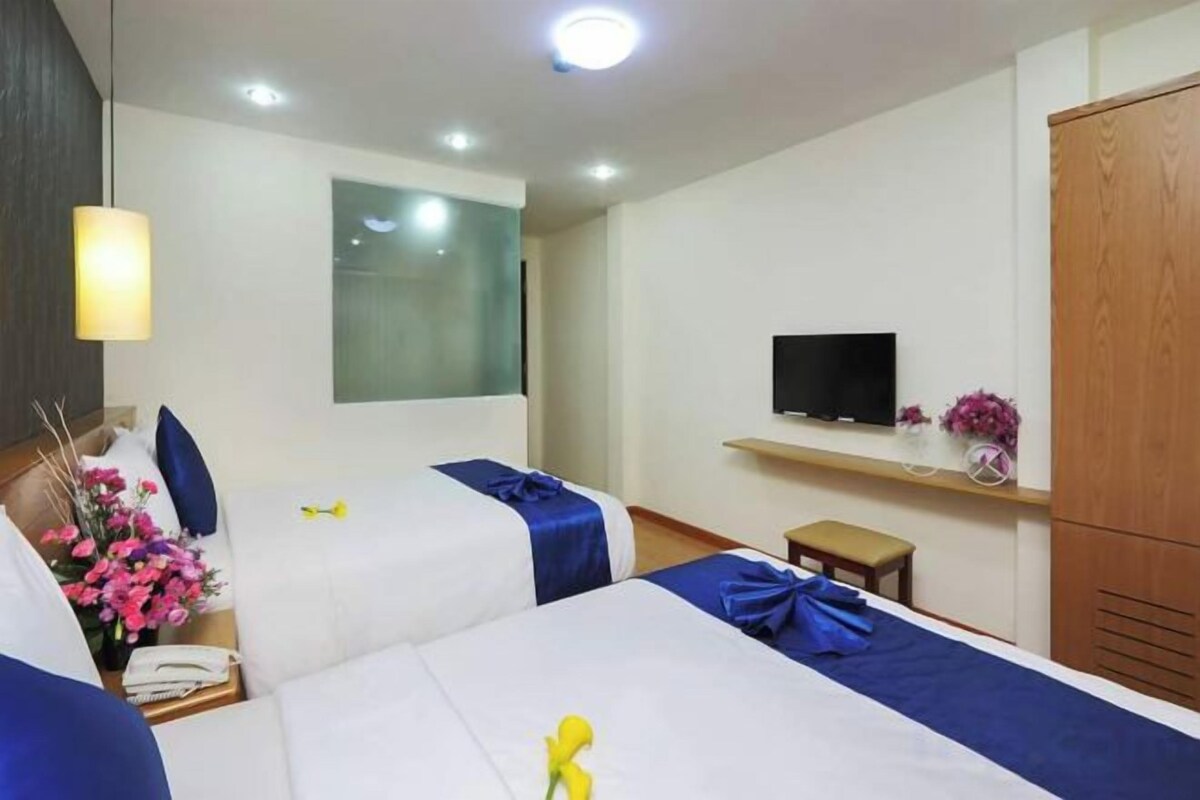 Triple Room with City View