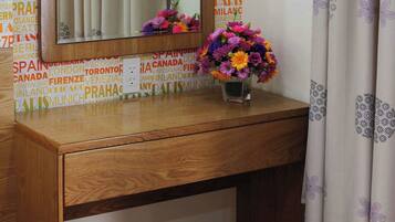 Deluxe Double Room | Minibar, in-room safe, desk, free WiFi