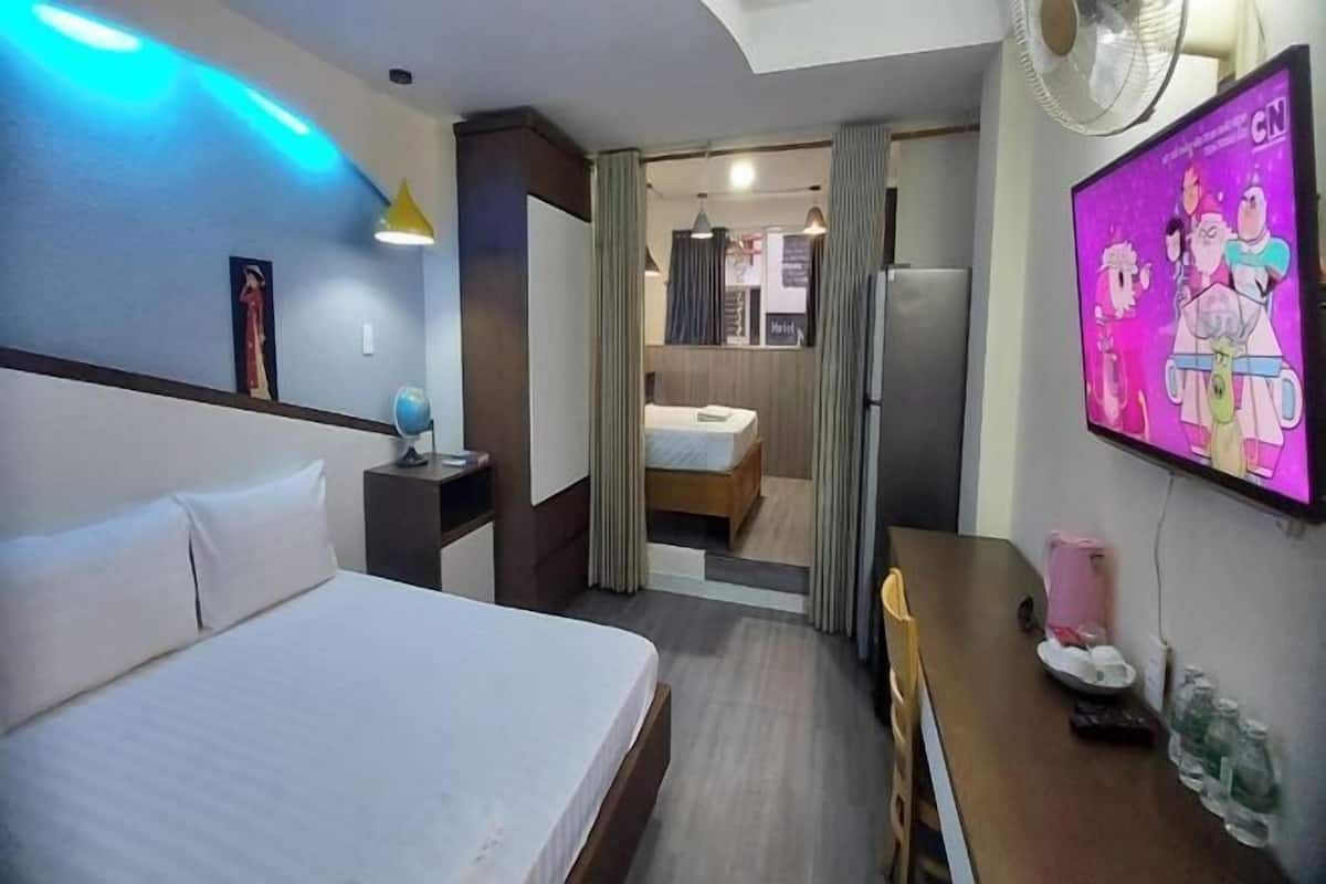 Minibar, värdeförvaringsskåp på rummet, skrivbord och gratis wi-fi