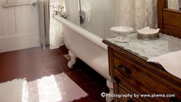Rose Room | Salle de bain | Séchoir à cheveux