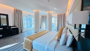 Unclassified image, 3 of 88, button - Emirates Grand Hotel (Dubai)