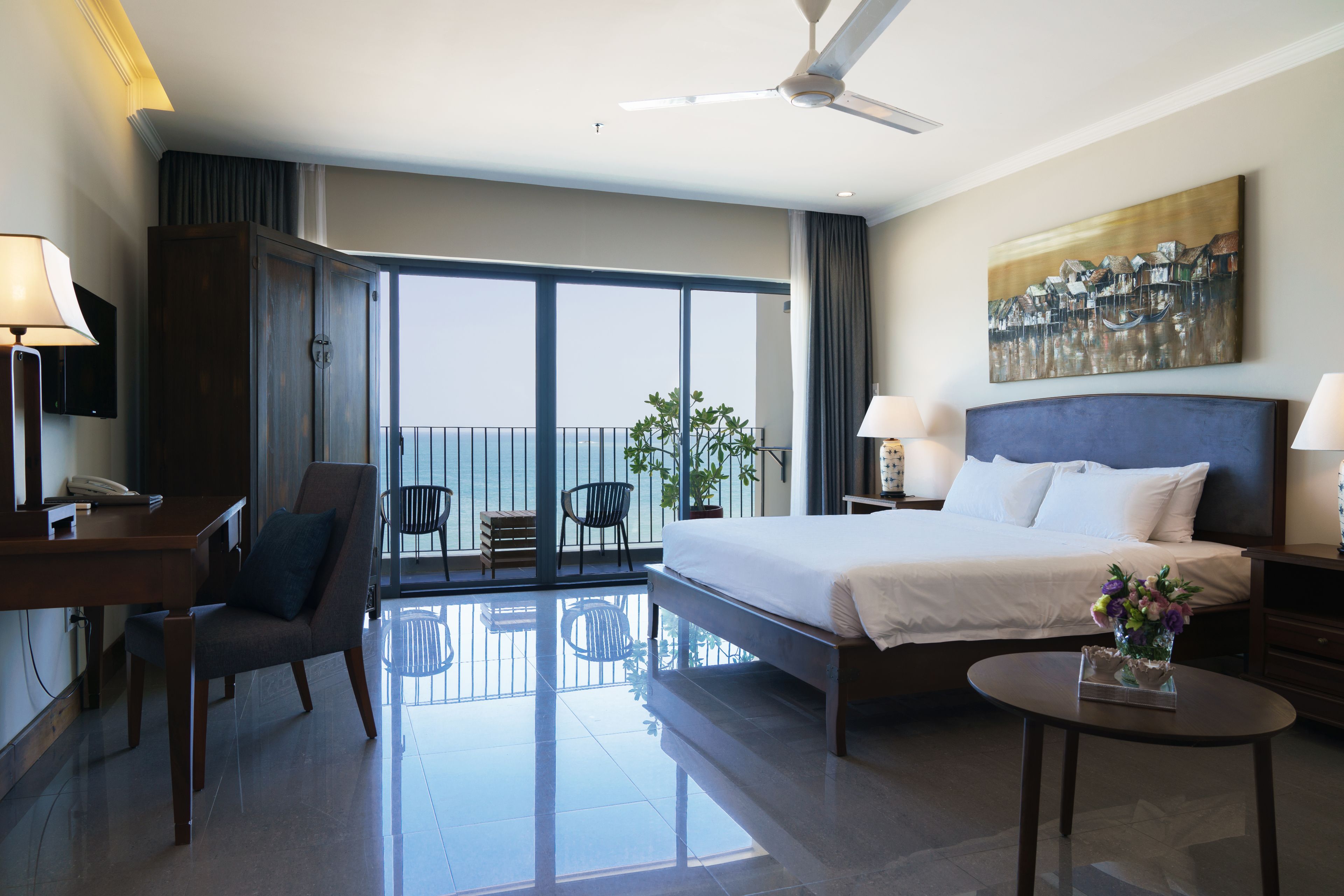 studio, beach view | minibar, in-room safe, desk, blackout curtains