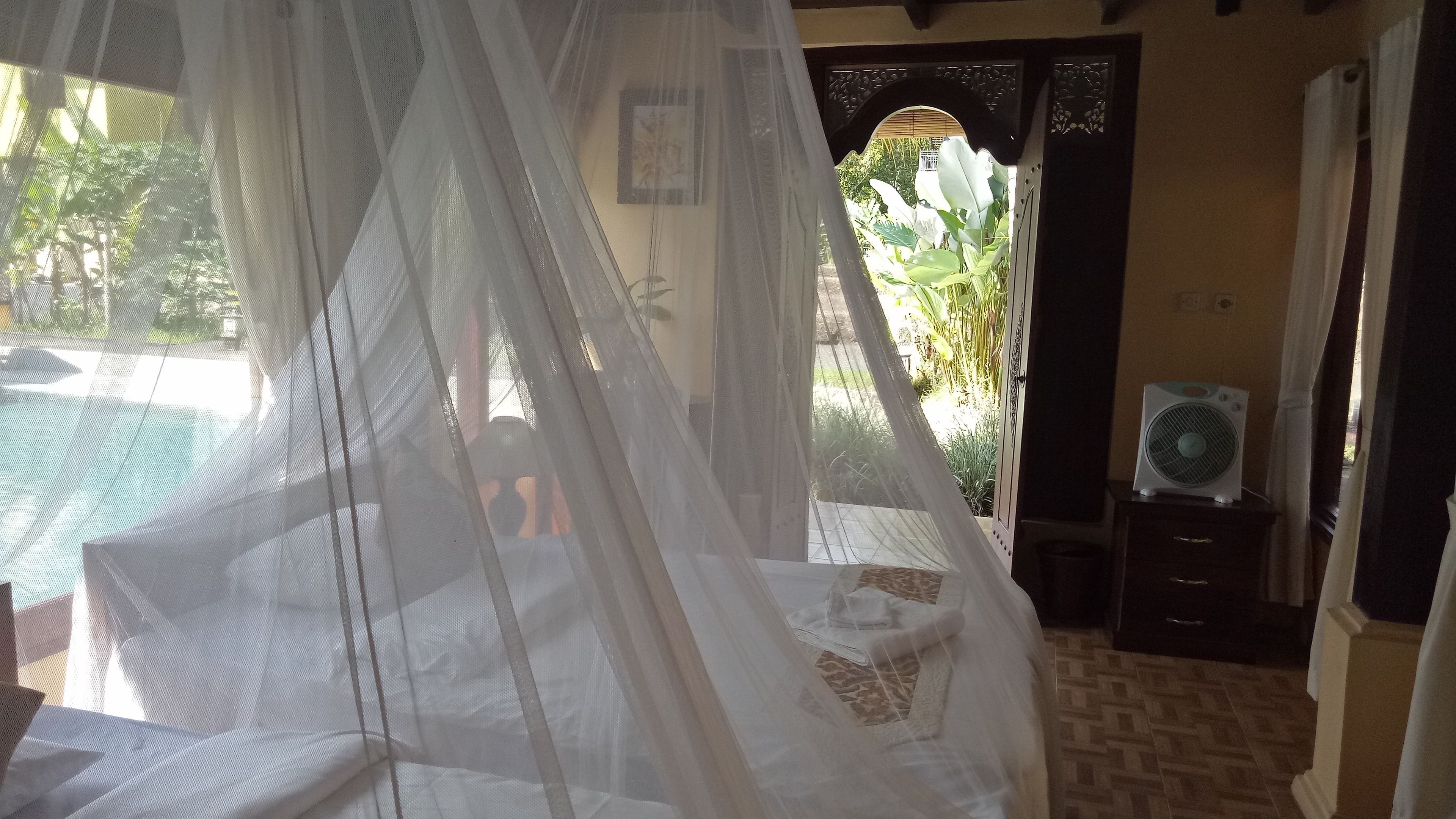 family house, 2 bedrooms | desk