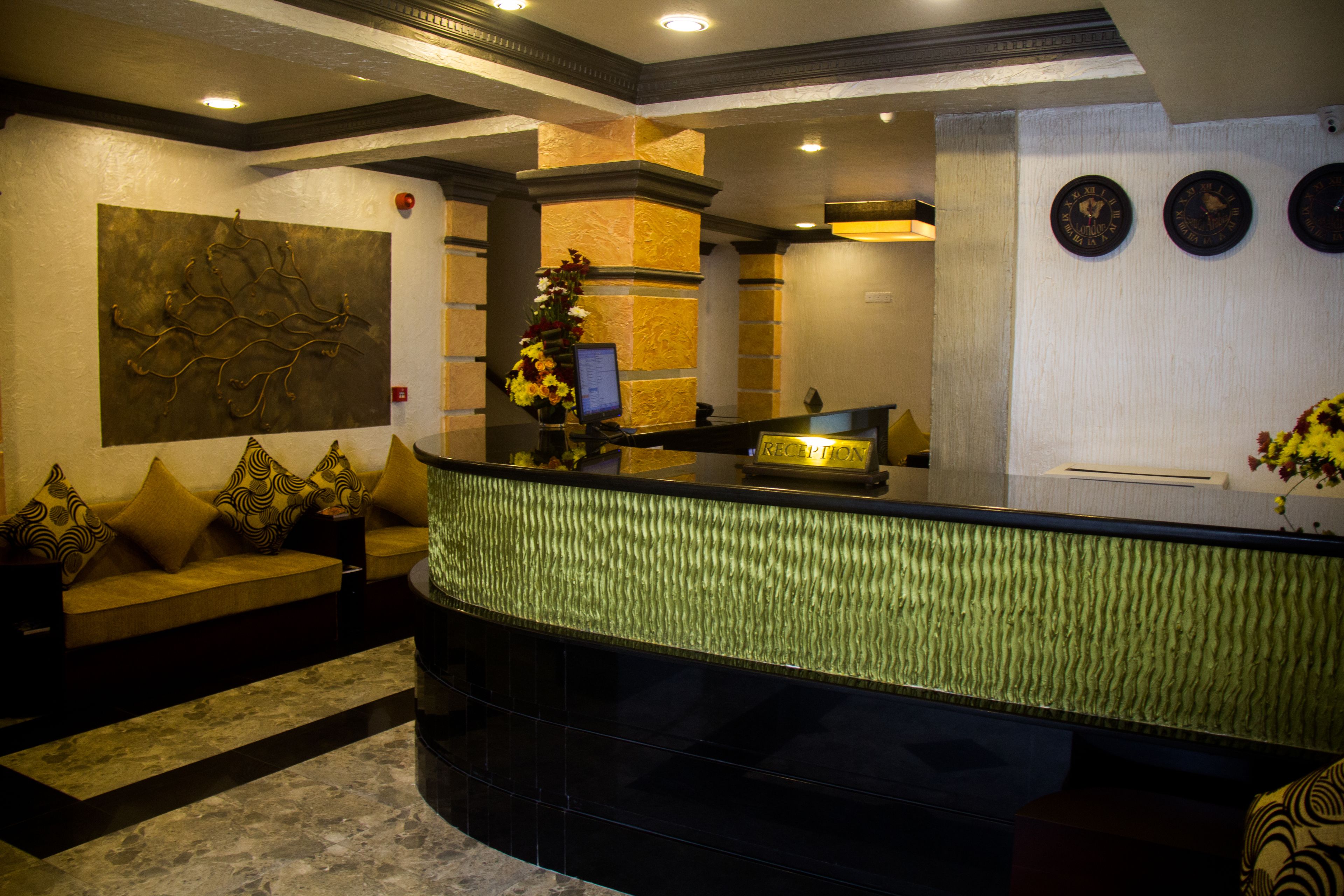 Photo - Ceylon City Hotel, Colombo