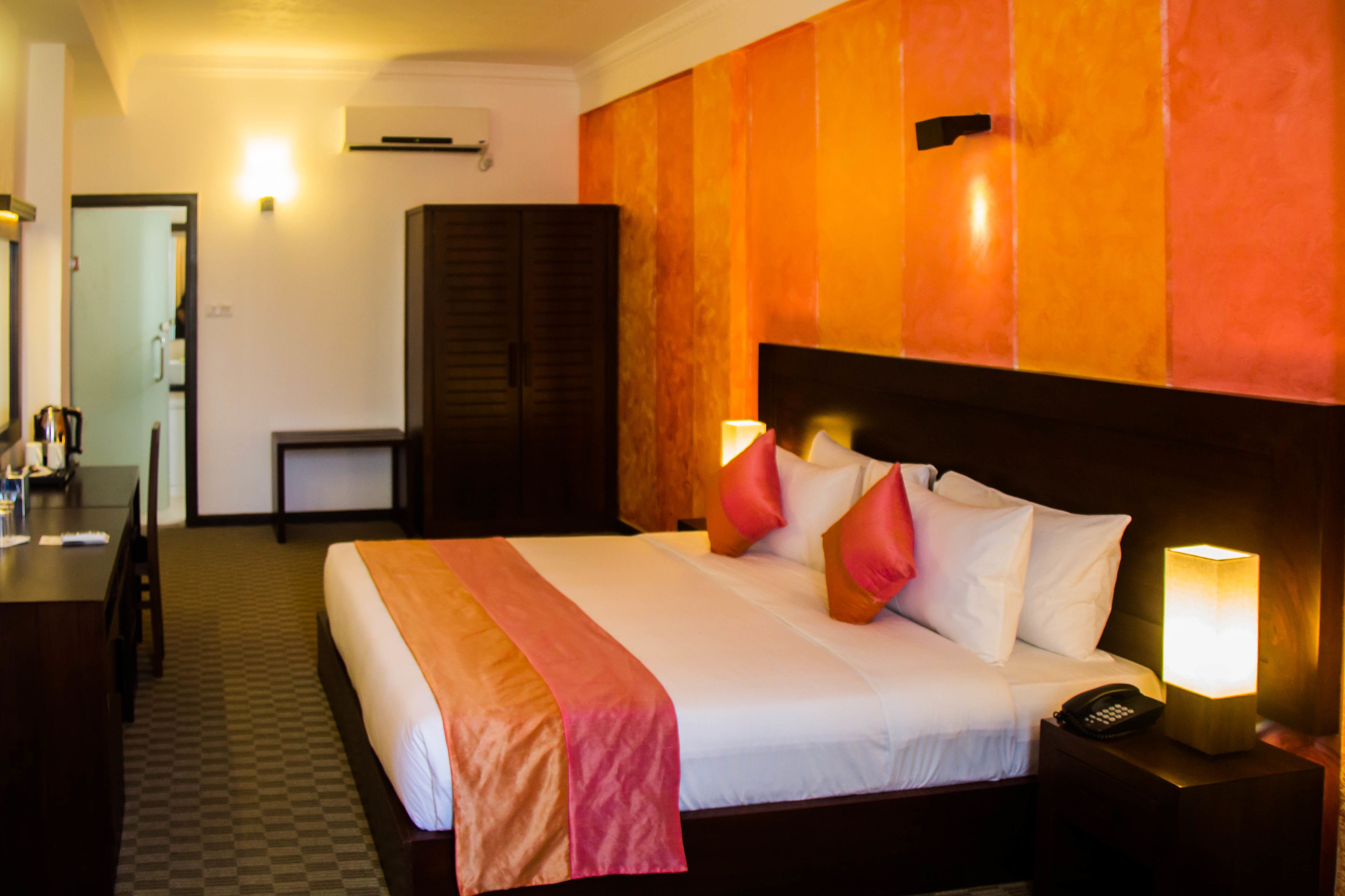 Photo - Ceylon City Hotel, Colombo
