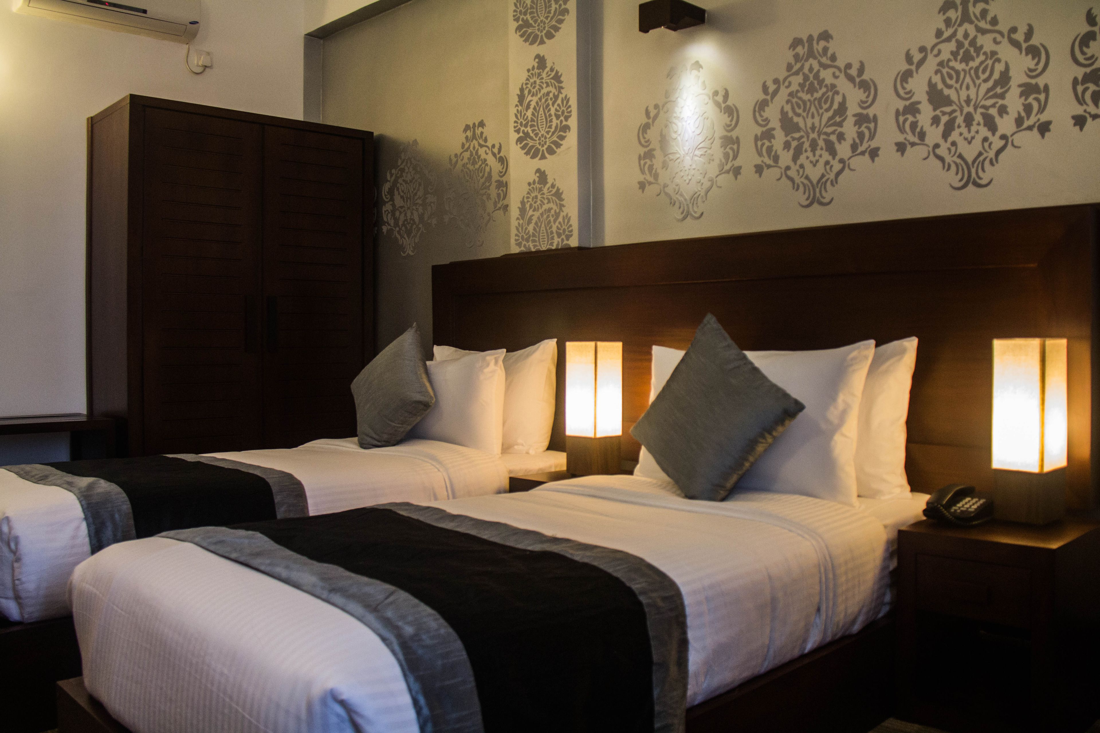 Photo - Ceylon City Hotel, Colombo