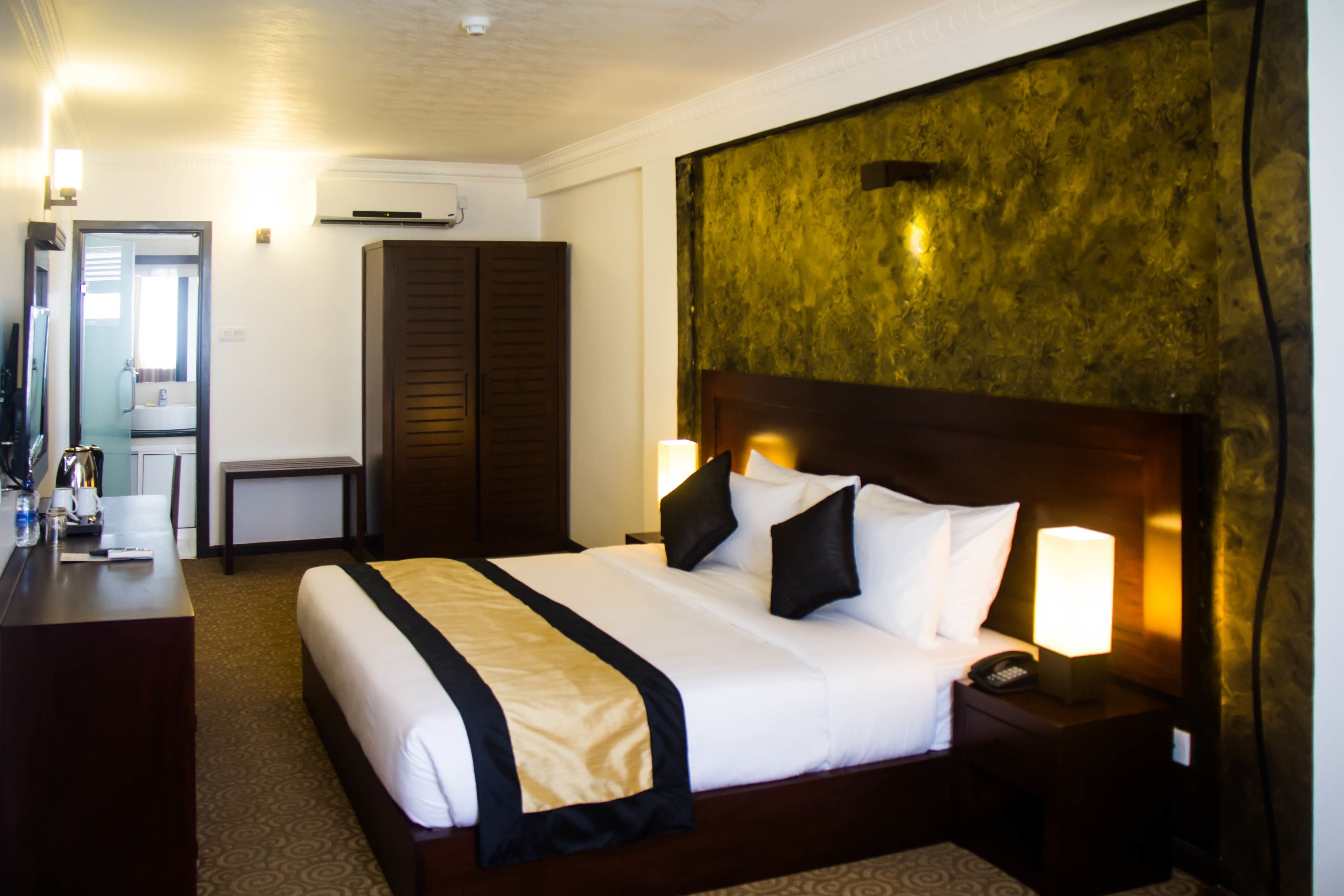 Photo - Ceylon City Hotel, Colombo