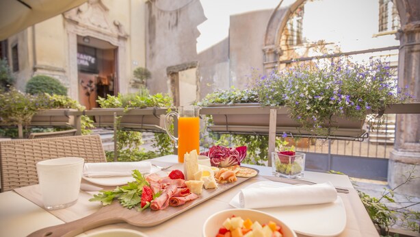 Breakfast area - Corte Realdi Luxury Rooms (Verona)