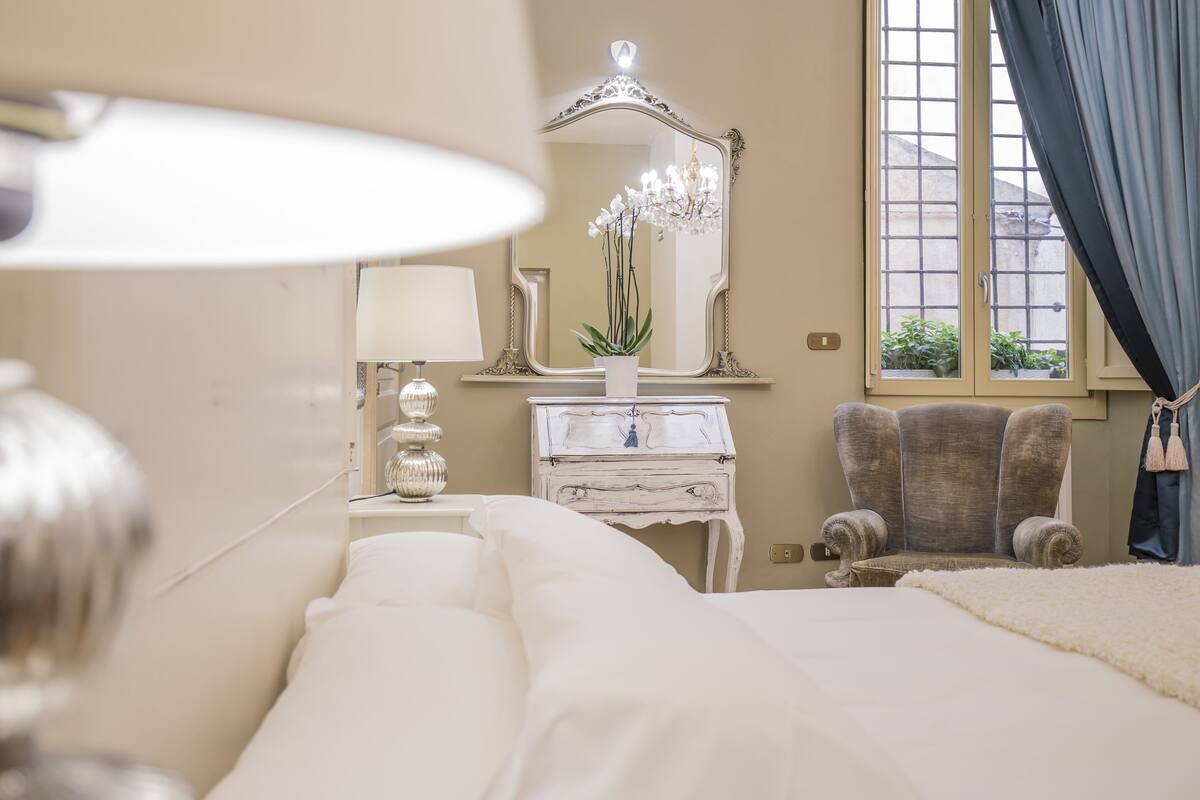 Frette Italian sheets, premium bedding, down duvets, Tempur-Pedic beds