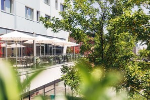 Sun deck - harry’s home München Moosach hotel & apartments (Munich)