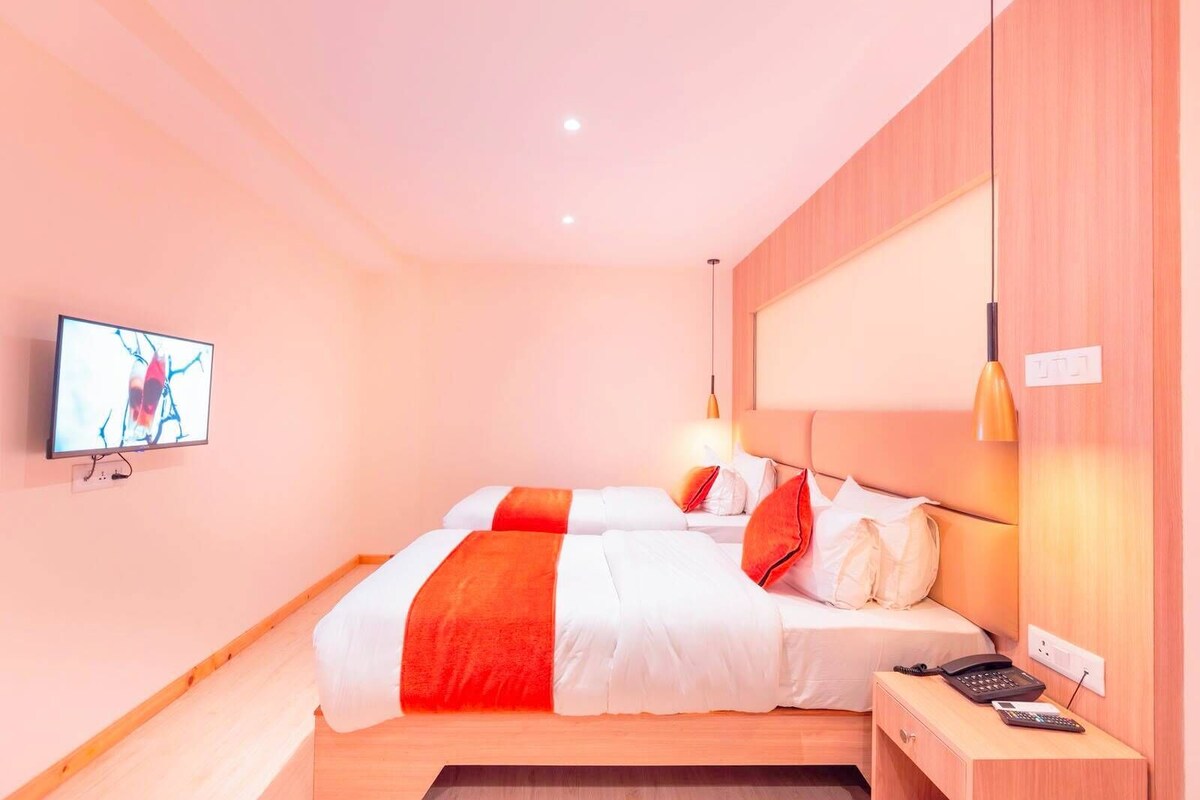 Premium Twin Room, City View | Premium bedding, Select Comfort beds, in-room safe, desk
