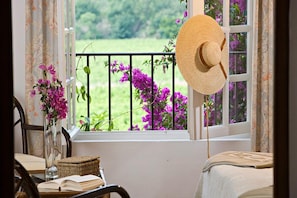 Premium bedding, minibar, in-room safe, desk - Hôtel Saint-Vincent (Ramatuelle)