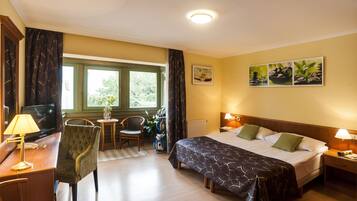 1 bedroom, premium bedding, pillow-top beds, in-room safe