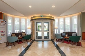 Lobby - Holiday Club Apartman Hotel (Hévíz)
