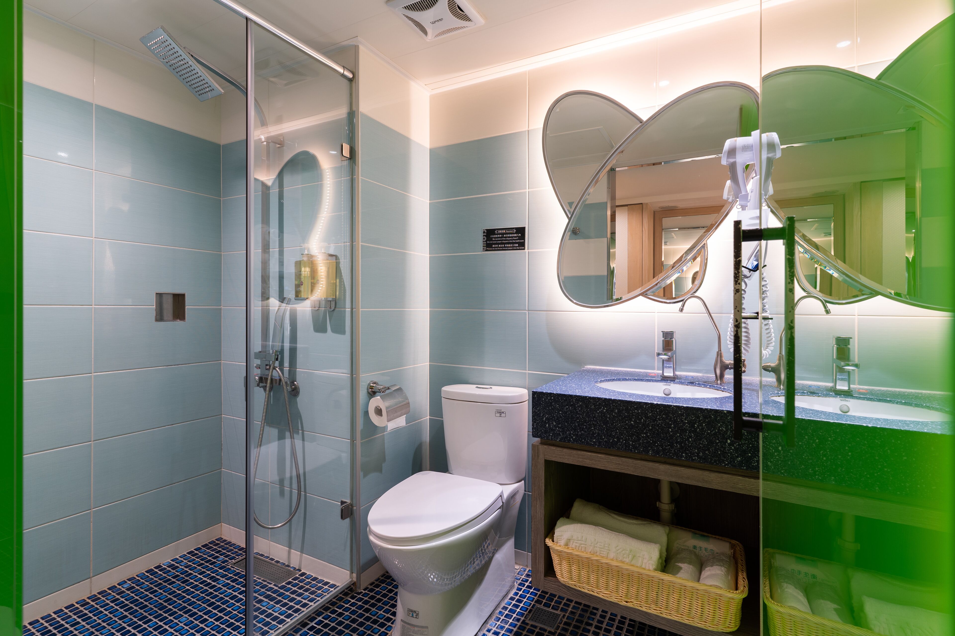 standard double room, 1 double bed (non-smoking) | bathroom | shower, hair dryer, slippers, towels