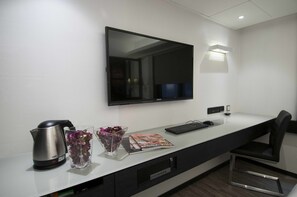 Standard Twin Room (Non-smoking)