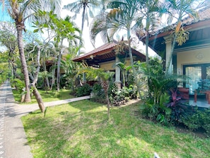 Cottage, 1 Double Bed | Garden view