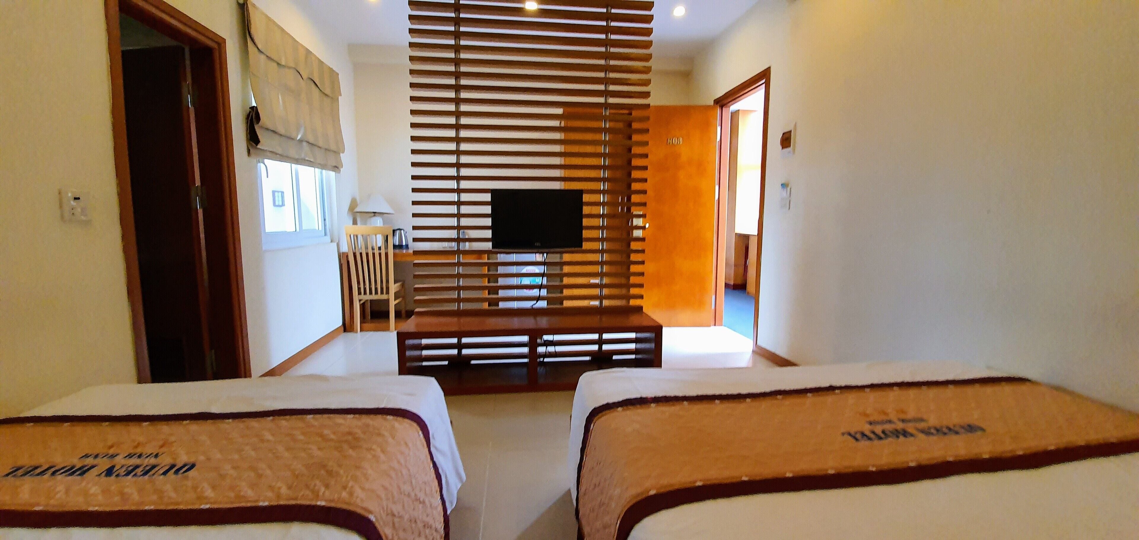 standard twin room | minibar, desk, rollaway beds, free wifi