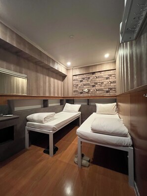 豪華雙床房 | 無線上網、床單