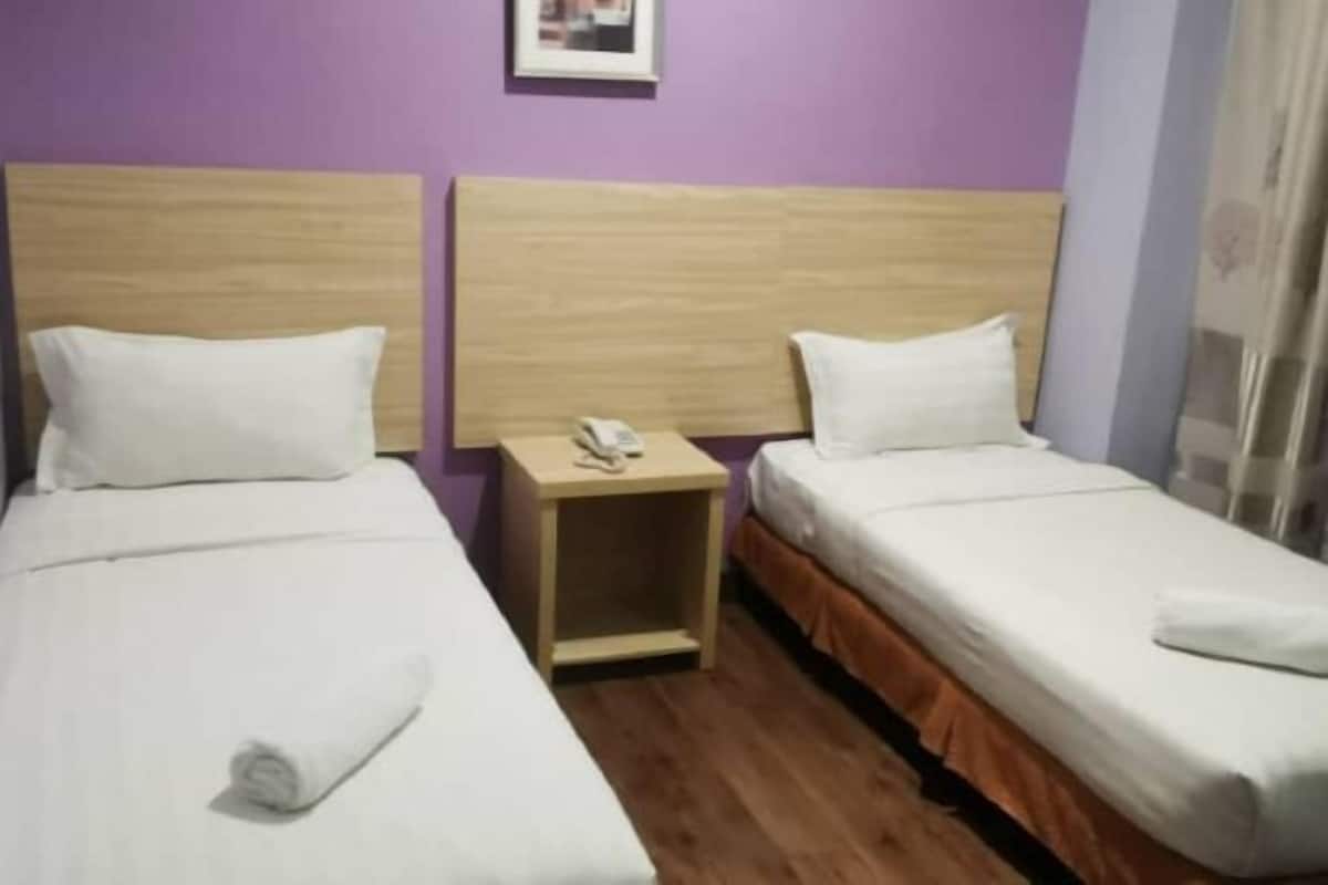 In-room safe, iron/ironing board, free WiFi