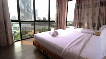 In-room safe, iron/ironing board, free WiFi