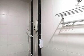 In-room safe, iron/ironing board, free WiFi - YP Boutique Hotel, Paradigm Mall Petaling Jaya (Petaling Jaya)