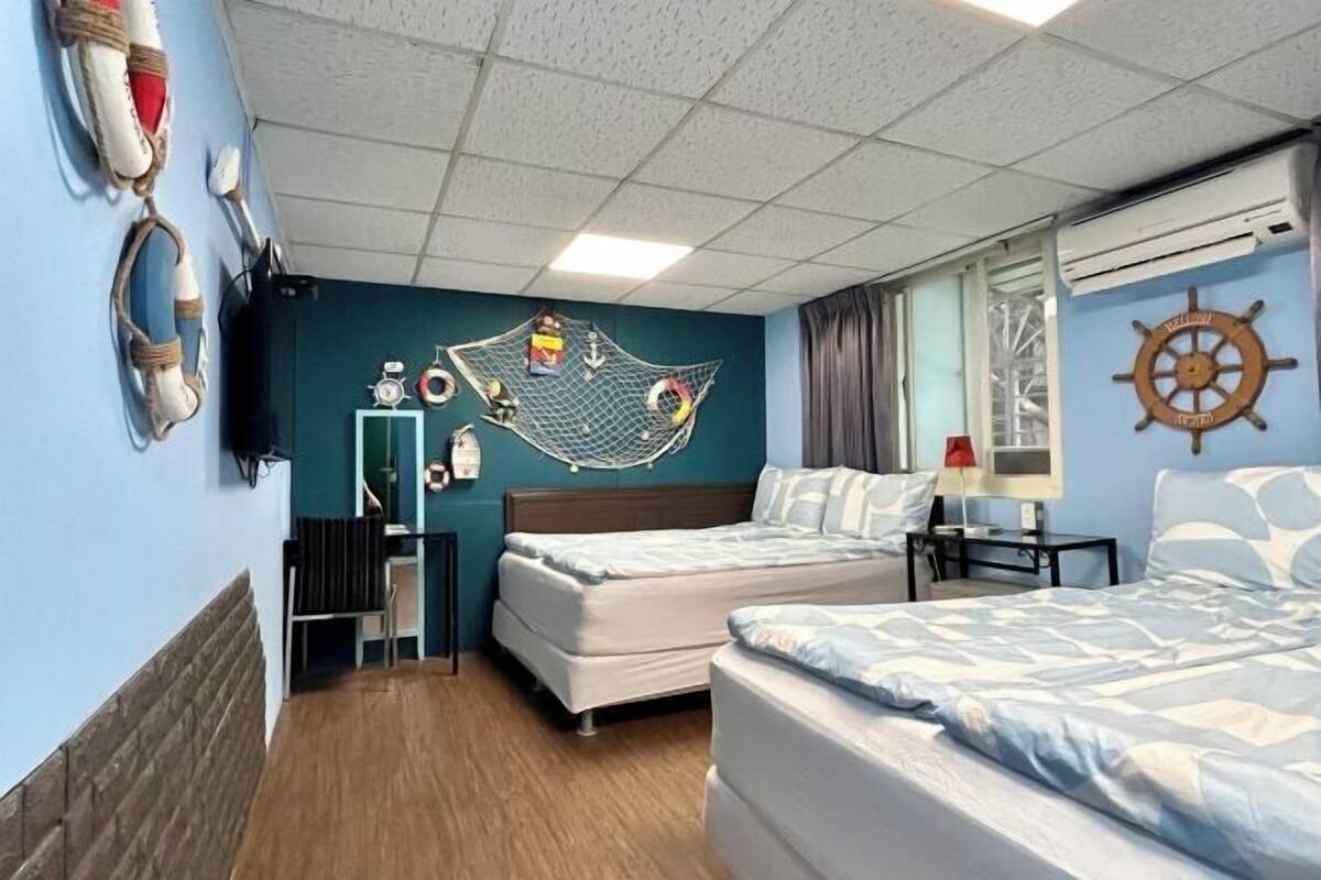 13 bedrooms, desk, blackout drapes, soundproofing