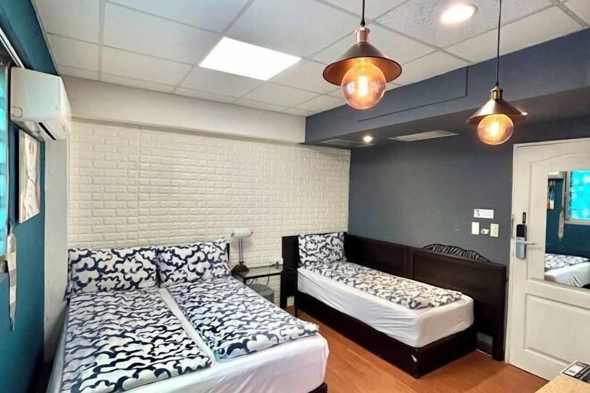 13 bedrooms, desk, blackout drapes, soundproofing