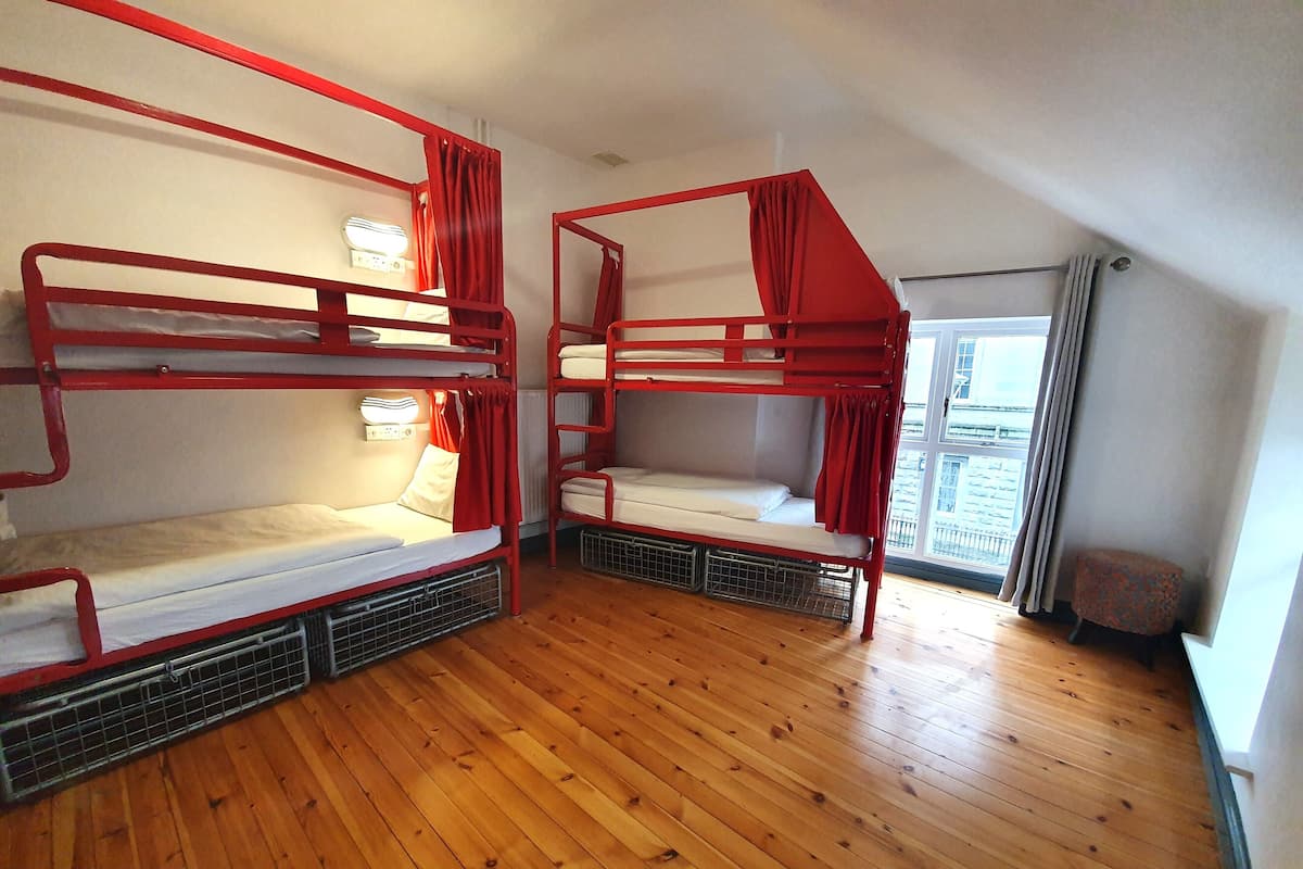 Bed in 6-Person Mixed Shared Dormitory | Free WiFi, bed sheets