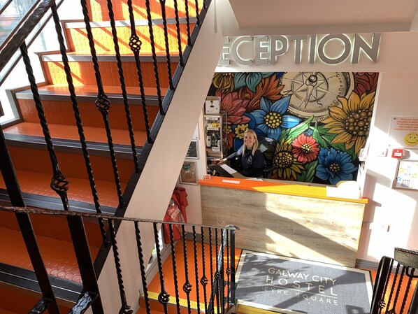 Staircase - Galway City Hostel & Bar (Galway)