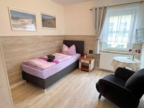 Wifi gratis y ropa de cama 