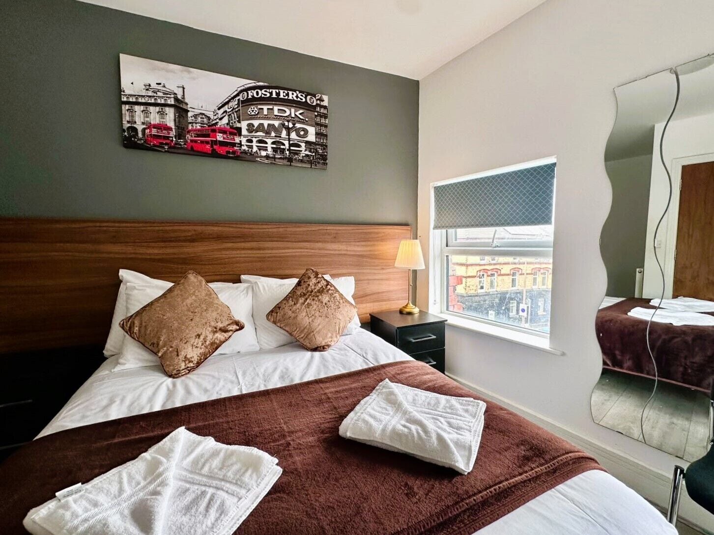 Standard Double Room, 1 Double Bed, Non Smoking, Ensuite | Desk, free WiFi, bed sheets
