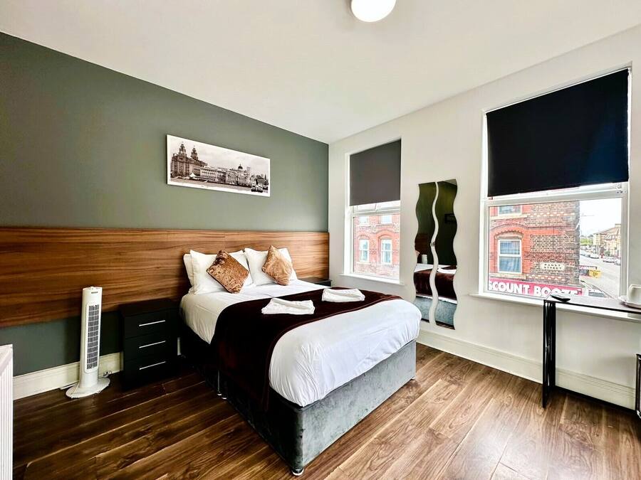 Standaard tweepersoonskamer, 1 tweepersoonsbed, niet-roken, en-suite badkamer | Een bureau, gratis wifi, beddengoed