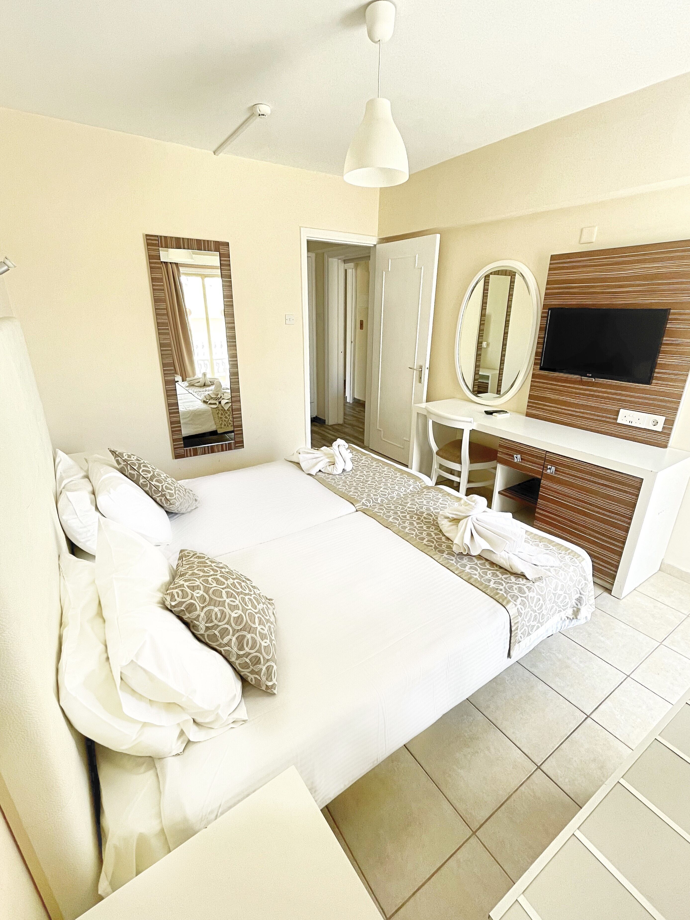 Antonis G. Hotel Apartments