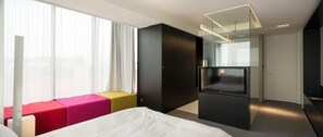 Ropa de cama de alta calidad, colchones viscoelásticos, minibar