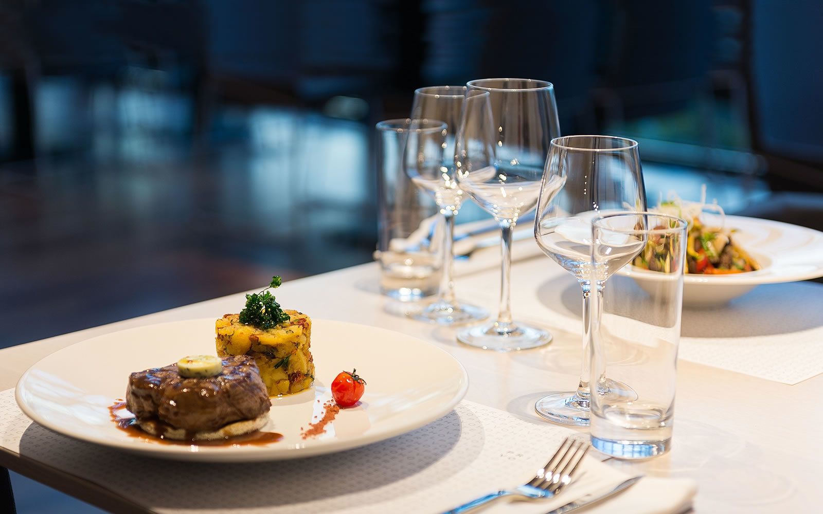 Mittagessen und Abendessen, internationale Küche